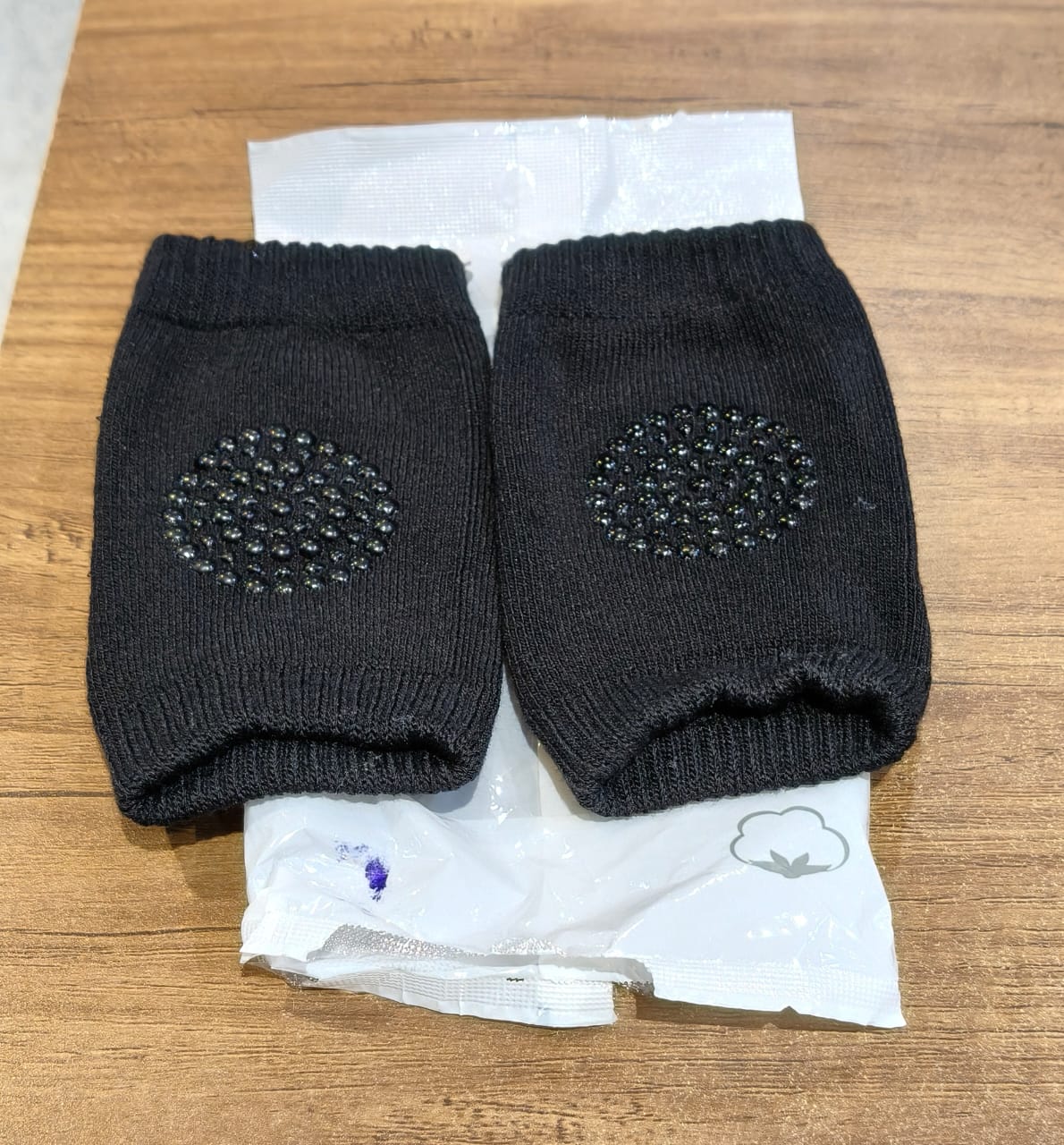 Black Toddler Wool Knit Leg Warmer (Knee Guard) Black Toddler Wool Knit Leg Warmer (Knee Guard)